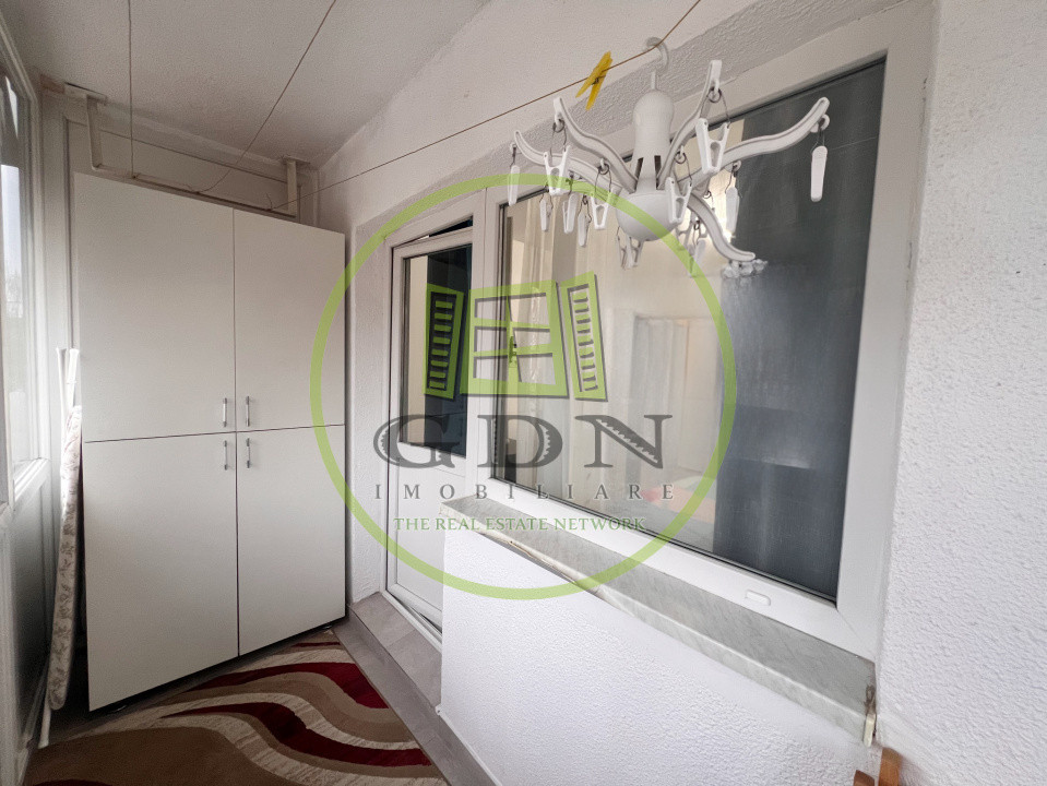 Apartament 3 camere, decomandat, cartier Cornitoiu, zona Liceul Bibescu