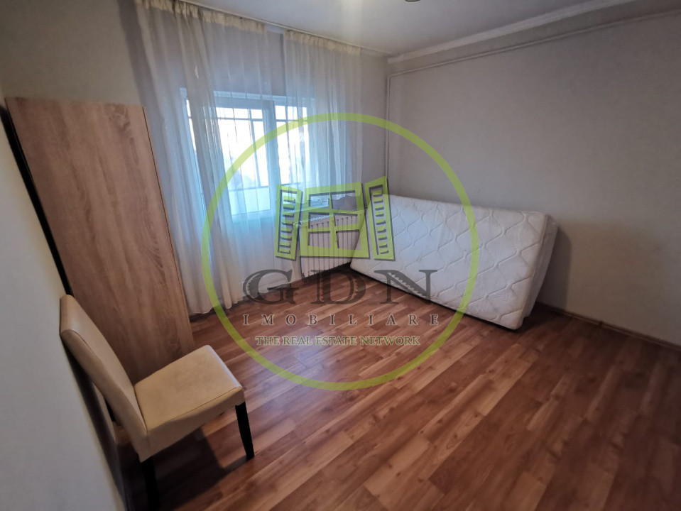 Apartament 3 camere in cartierul Decebal, mobilat, utilat.