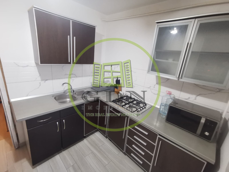 Apartament 3 camere in cartierul Decebal, mobilat, utilat.