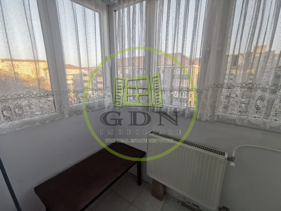 Apartament 3 camere in cartierul Decebal, mobilat, utilat.