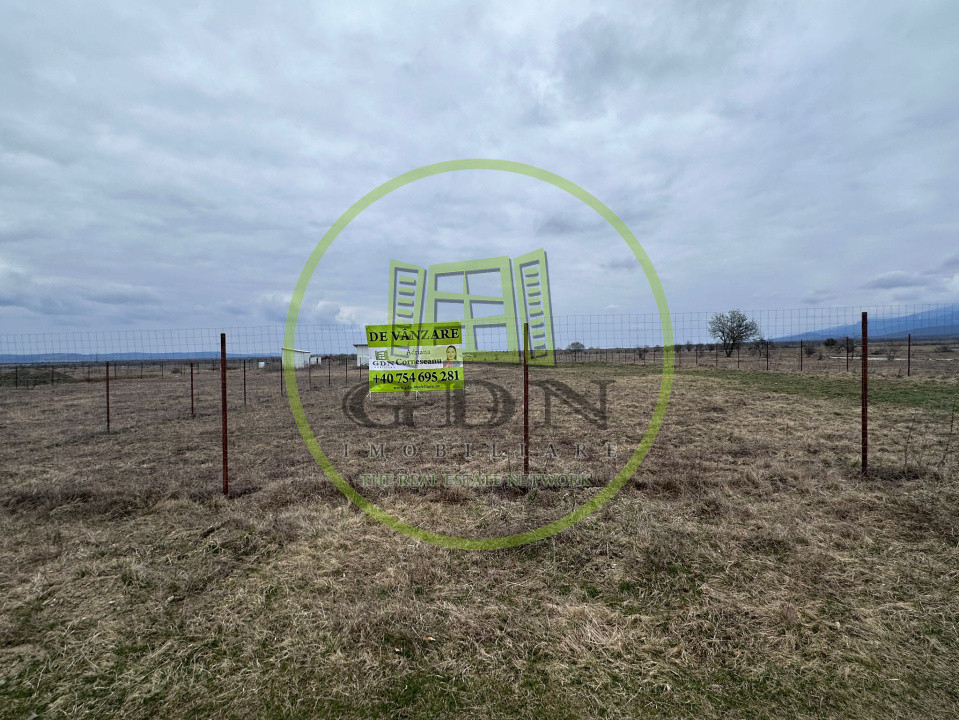 Exclusivitate! Teren intravilan, ttrifazic 44kw, urbanism, toate avizele luate!