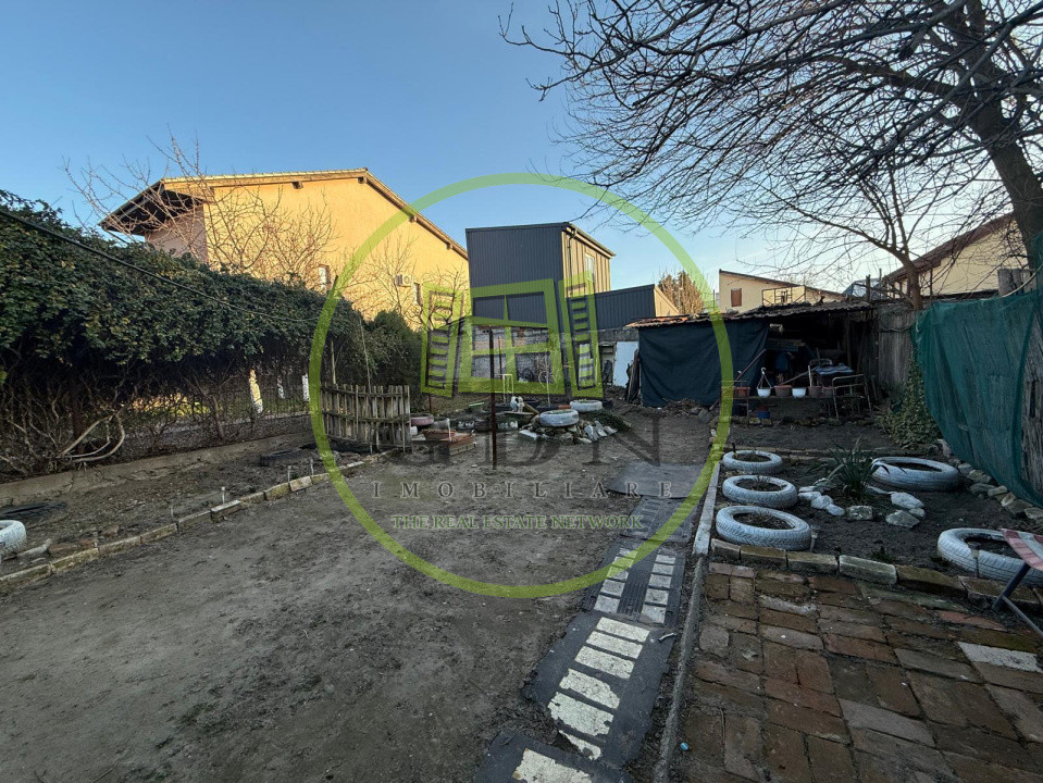 Teren 350 mp + Constructie demolabila, Craiova, zona Podisor