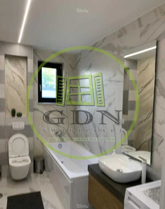 Inchiriere apartament 3 camere centrul istoric  Brasov cu parcare  curte proprie