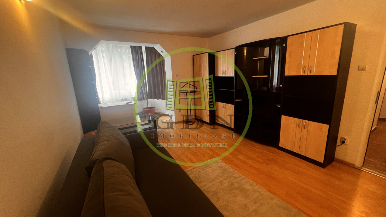 2 camere decomandat | Bd. 15 Noiembrie | Etaj 2 | Parcare