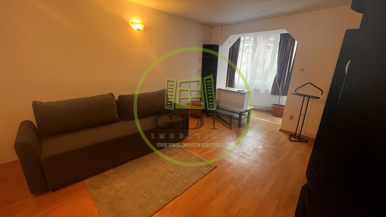 2 camere decomandat | Bd. 15 Noiembrie | Etaj 2 | Parcare