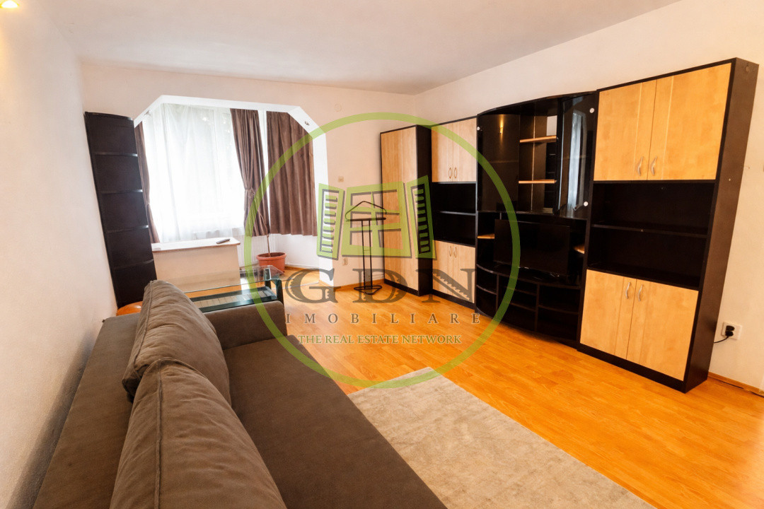 2 camere decomandat | Bd. 15 Noiembrie | Etaj 2 | Parcare