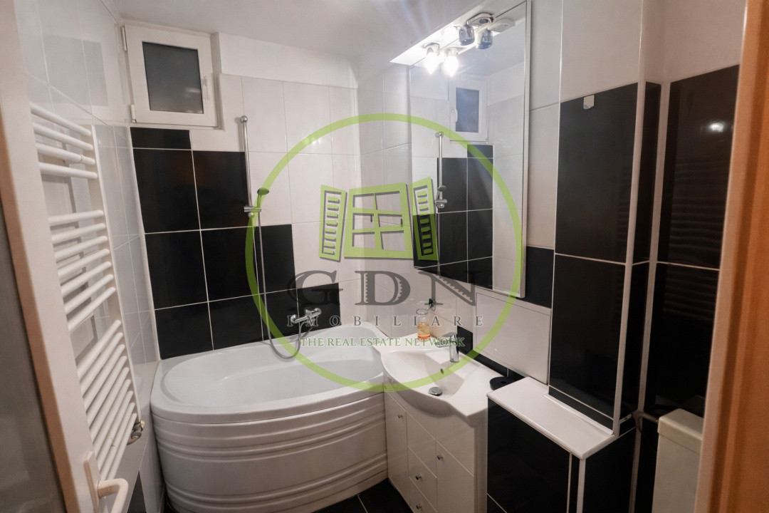 2 camere decomandat | Bd. 15 Noiembrie | Etaj 2 | Parcare