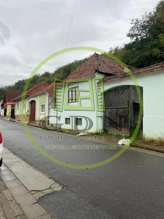 Gospodărie veche pe teren generos – 838 mp, Șeica Mică