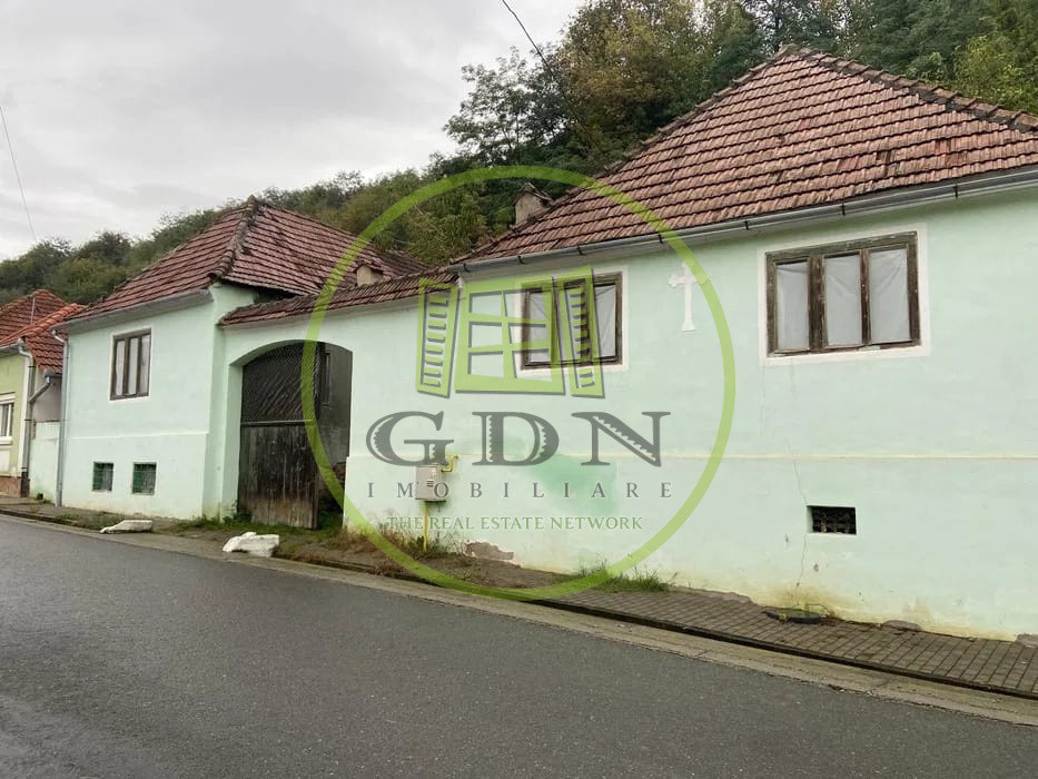 Gospodărie veche pe teren generos – 838 mp, Șeica Mică