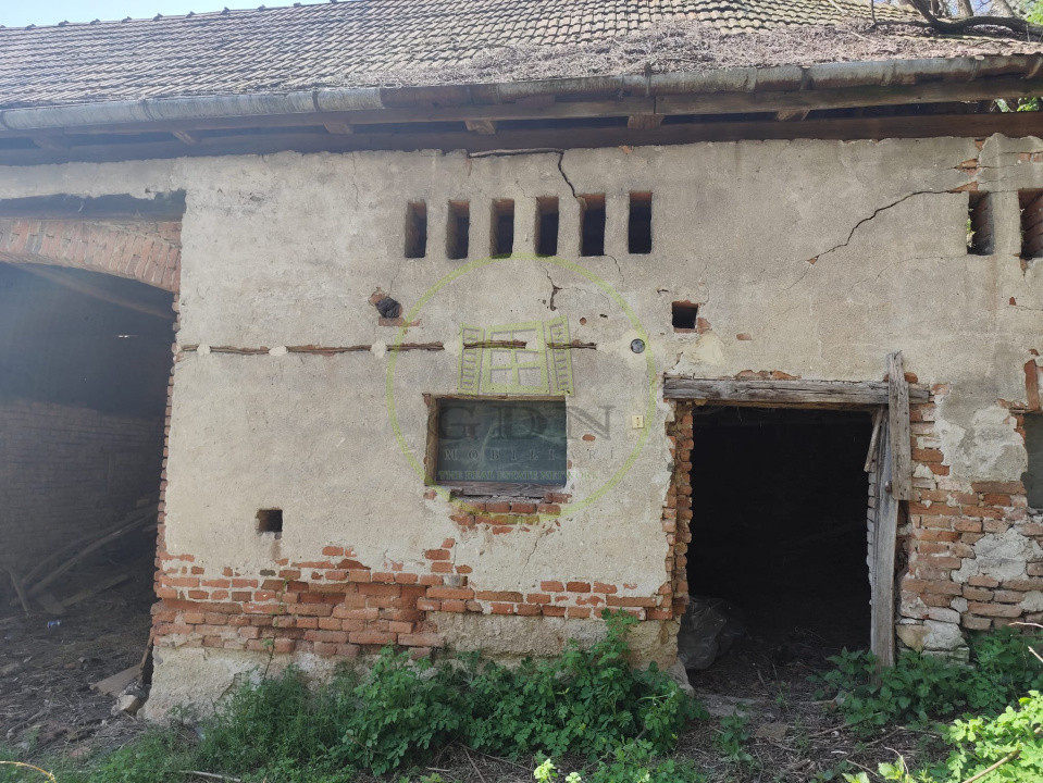 Gospodărie veche pe teren generos – 838 mp, Șeica Mică