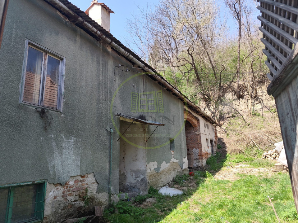 Gospodărie veche pe teren generos – 838 mp, Șeica Mică