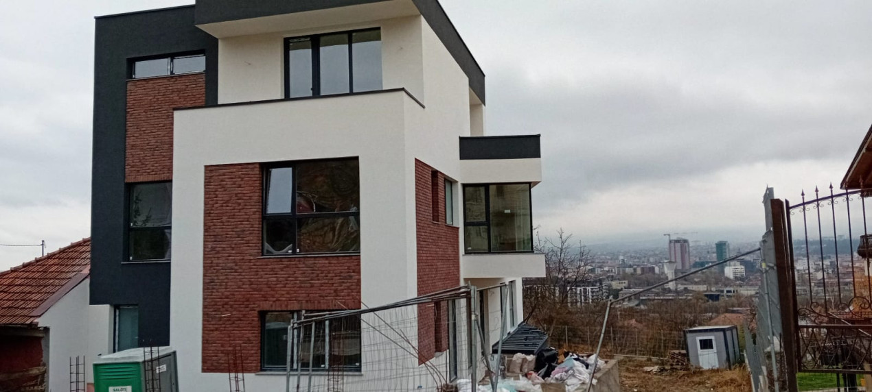 Duplex de vanzare in Dambul Rotund integral sau partial!