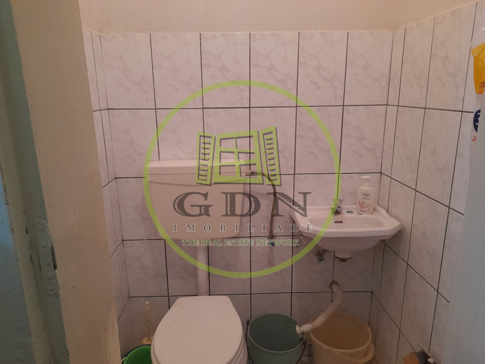 Apartament 2 camere de vanzare la casa  str.Plopului  Fagaras  jud. Brasov