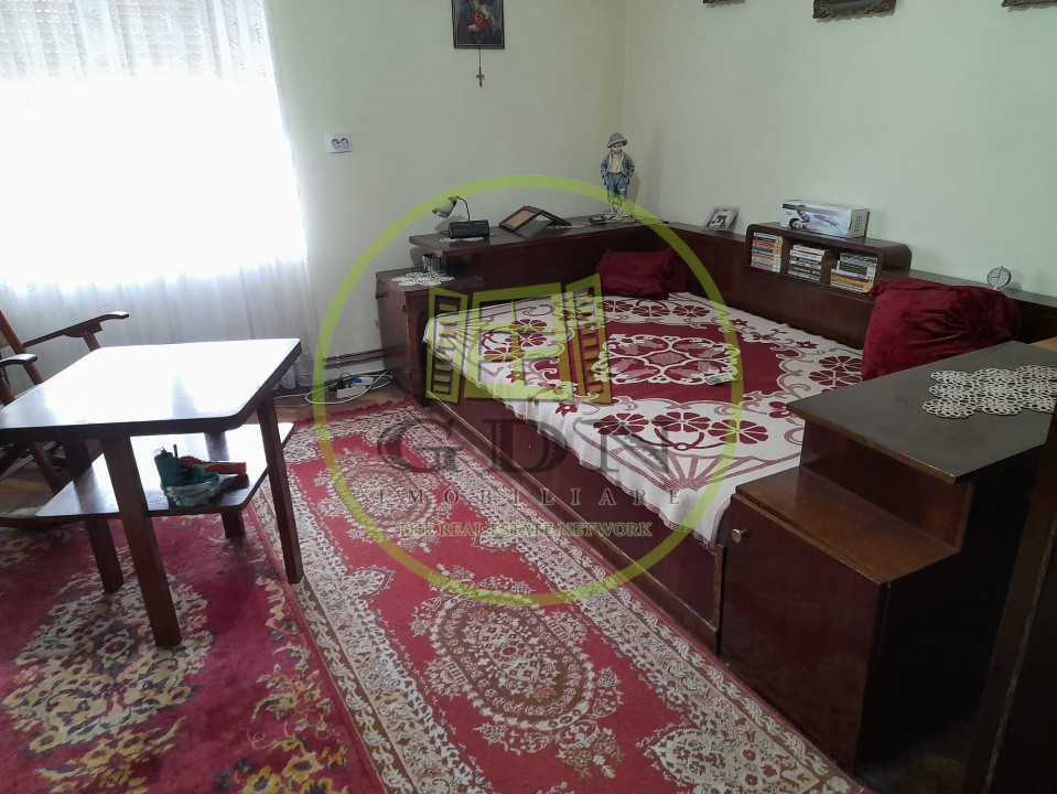 Apartament 2 camere de vanzare la casa  str.Plopului  Fagaras  jud. Brasov