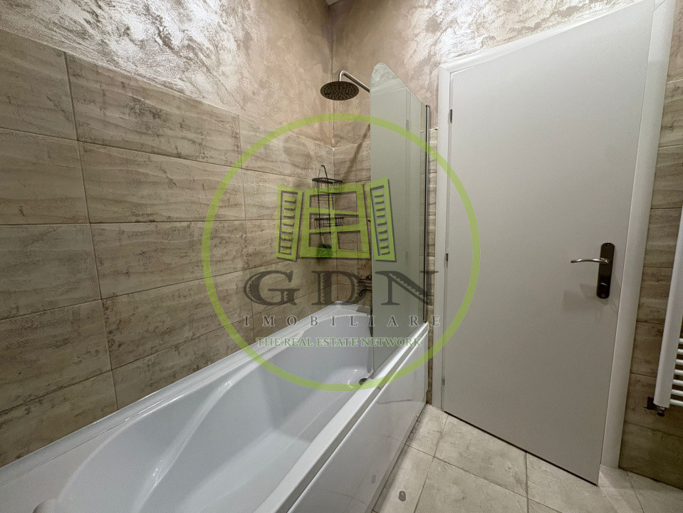 Apartament, 2 camere, decomandat, 1 Mai, Zona Confectii