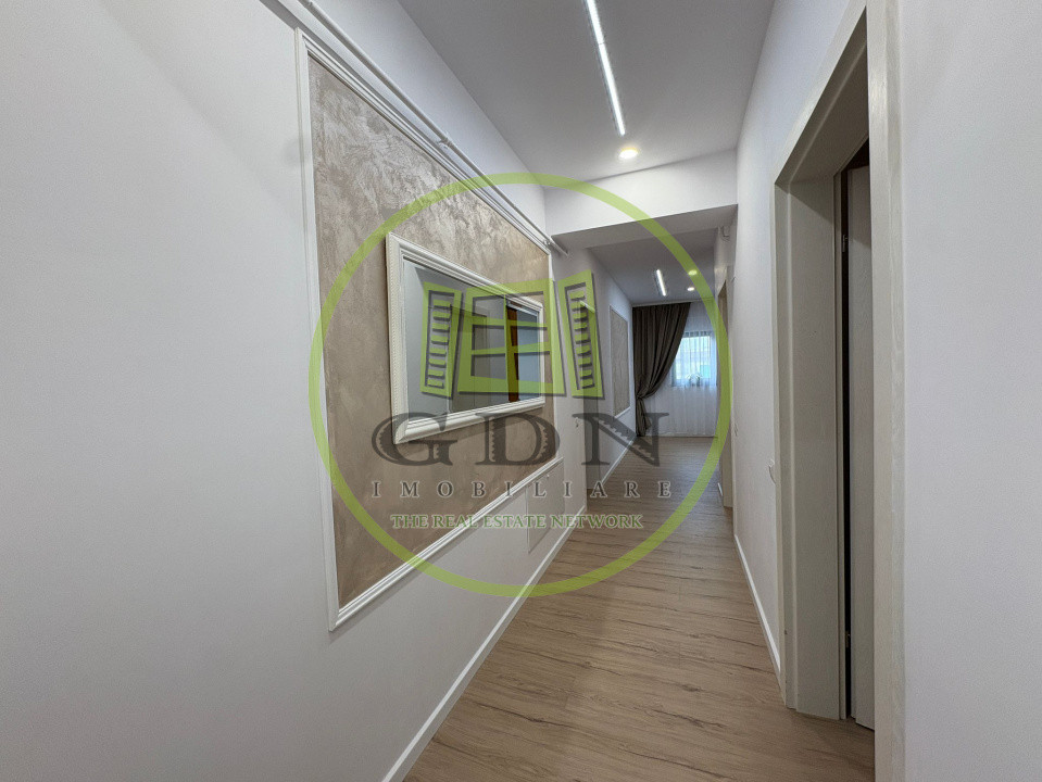 Apartament, 2 camere, decomandat, 1 Mai, Zona Confectii