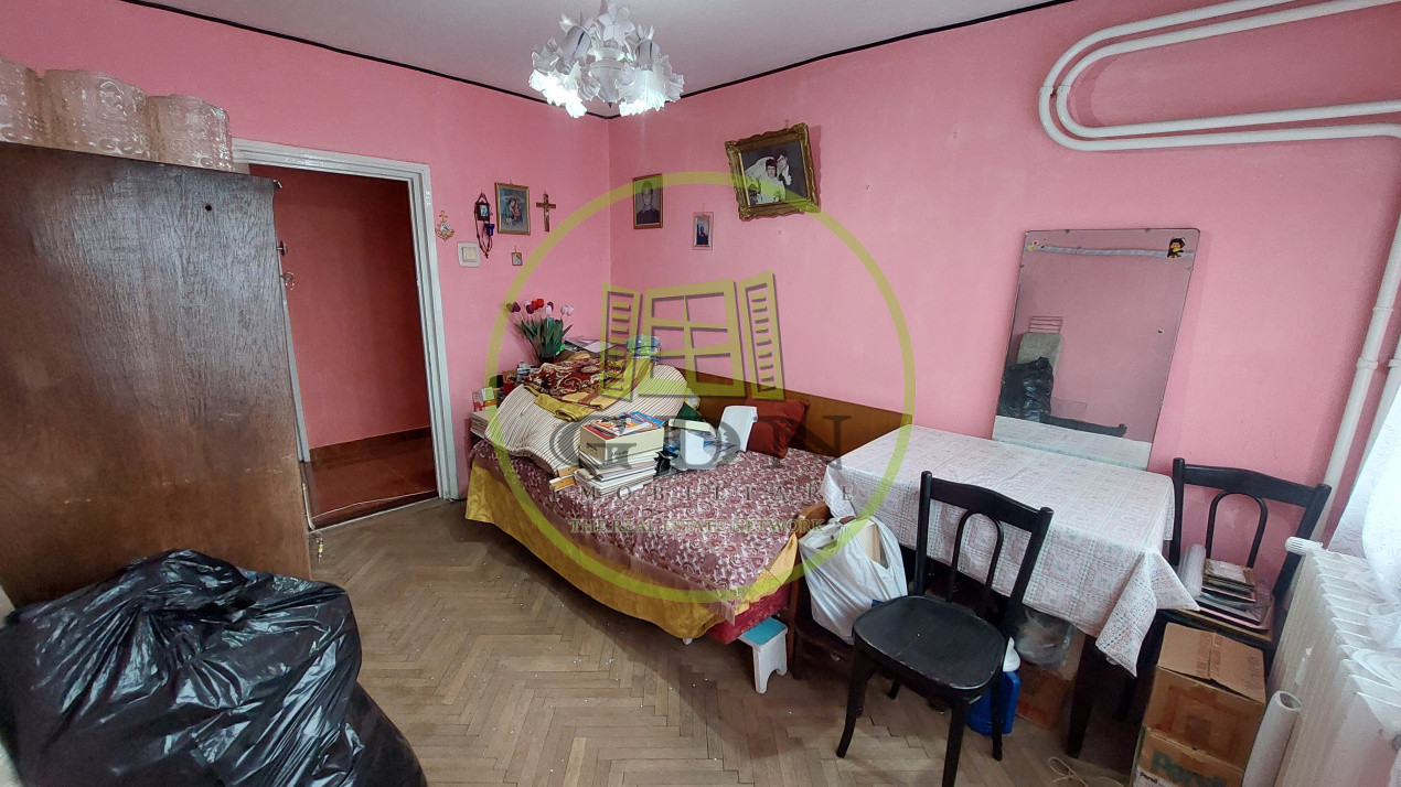 Apartament 3 camere, decomandat, 66mp, Valea Rosie zona Piata