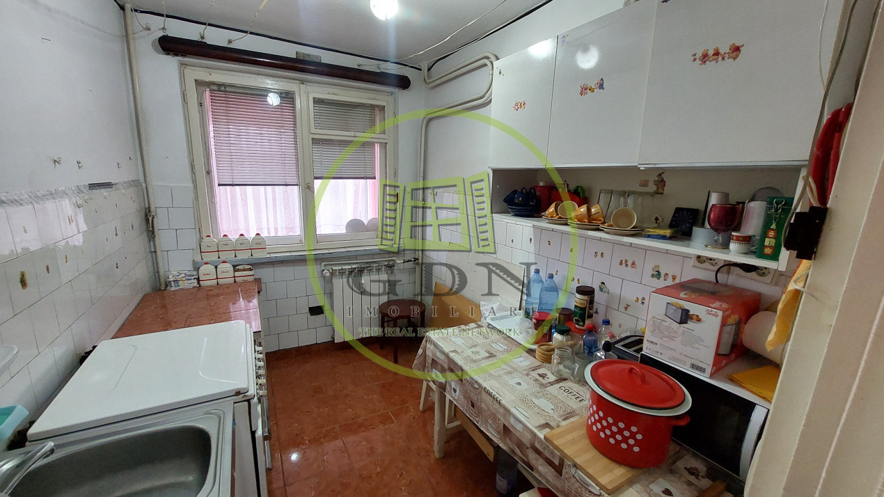 Apartament 3 camere, decomandat, 66mp, Valea Rosie zona Piata