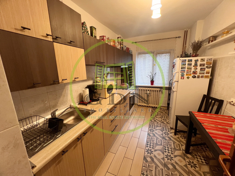 Apartament 2 camere, decomandat,  60.24 mp, cartier 1 Mai, zona Sara