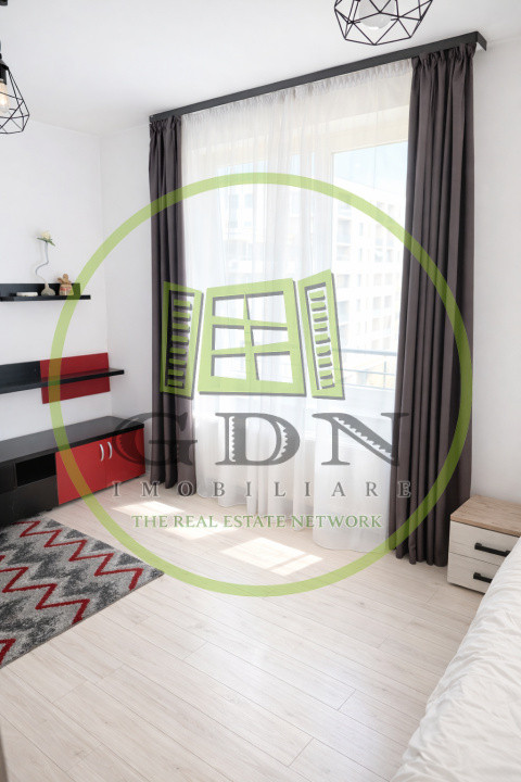 Închiriere apartament  camere decomandat, cu parcare Coresi Tractorul Brasov