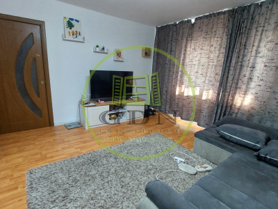 Apartament doua camere semidecomandat, 54mp, Craiovita Noua zona Fortuna
