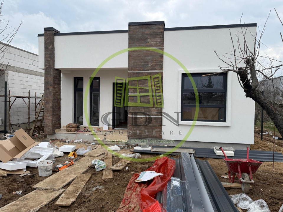 Casa plan parter, 300 mp teren, 90 mp utili, Pielesti- Oltenia Garden