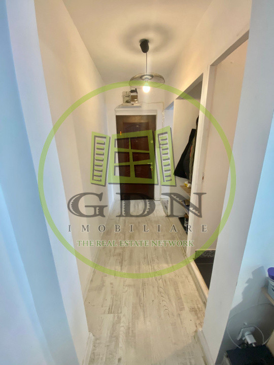 Apart. 2 camere,semidecomandat, et 1, mobilat, utilat, str. Galileo Galilei