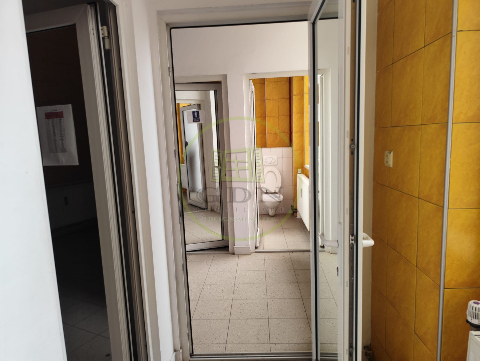 Hale 500–1.000 mp în Terezian – acces camion, lift industrial