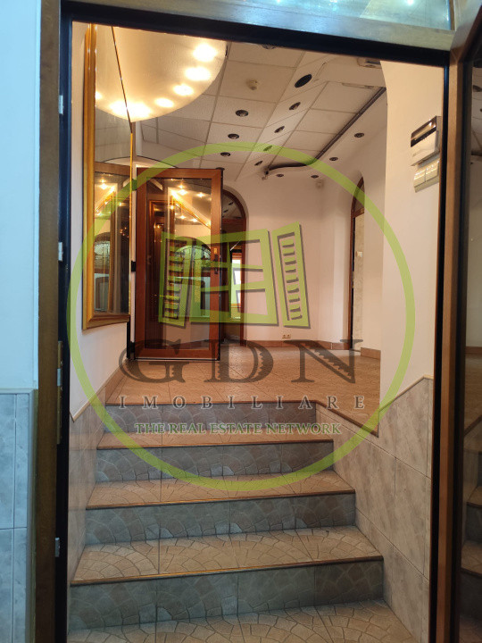 Birou Premium 220 mp – 3 încăperi, finisaje de lux – Etaj 2, malul Cibinului