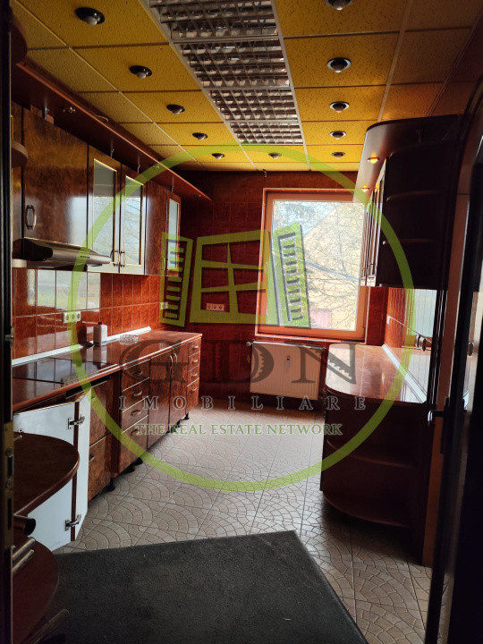 Birou Premium 220 mp – 3 încăperi, finisaje de lux – Etaj 2, malul Cibinului