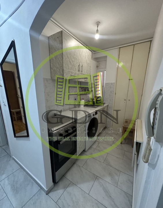 Apartament de inchiriat cu doua camere, zona Cedonia.