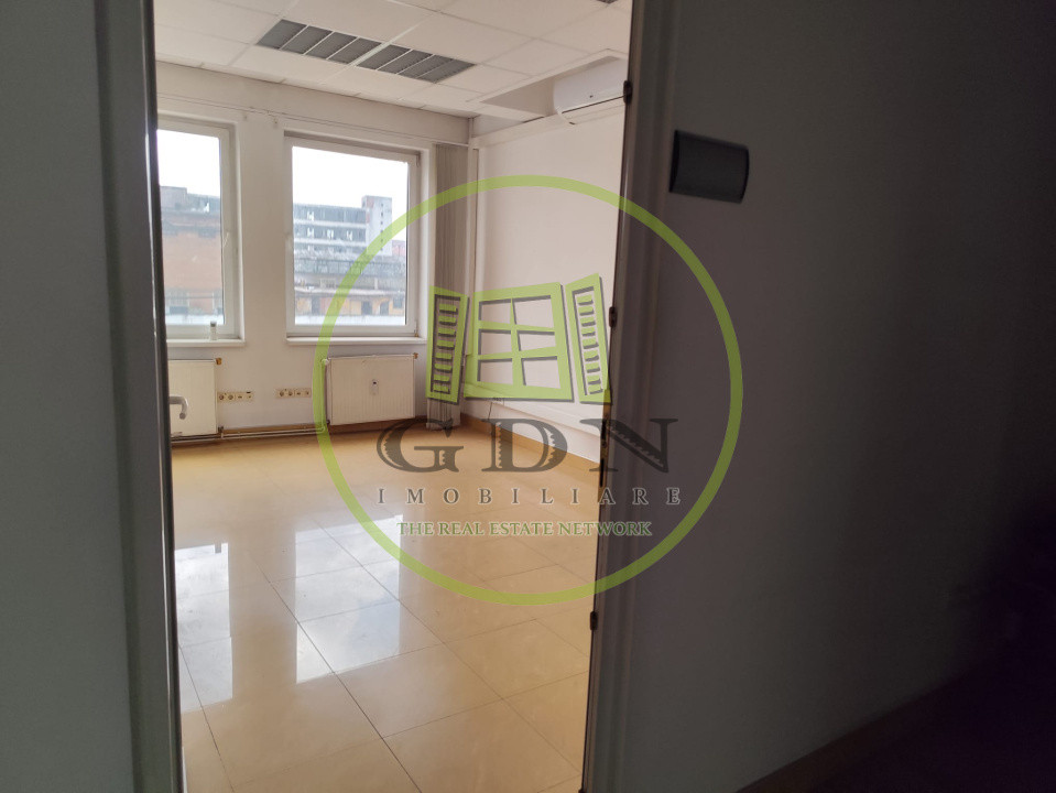 Birou 35 mp de închiriat – etaj 1, clădire cu lift industrial 