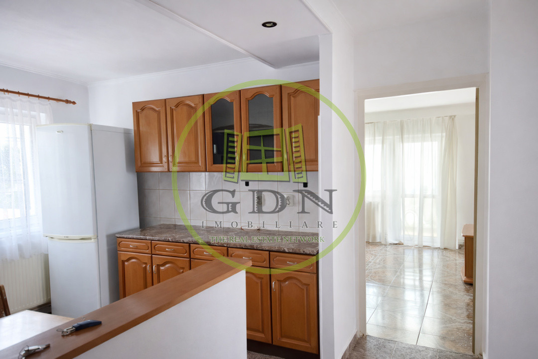 Inchiriere apqrtament decomandat, 3 camere langa Mall Magnolia Racadau Brașov