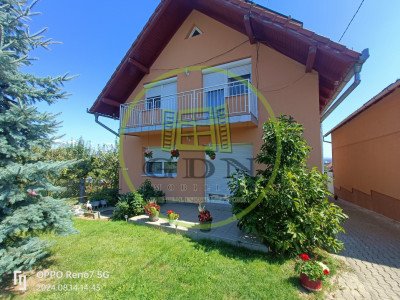 Casă de vânzare Reghin zona semicentrală.