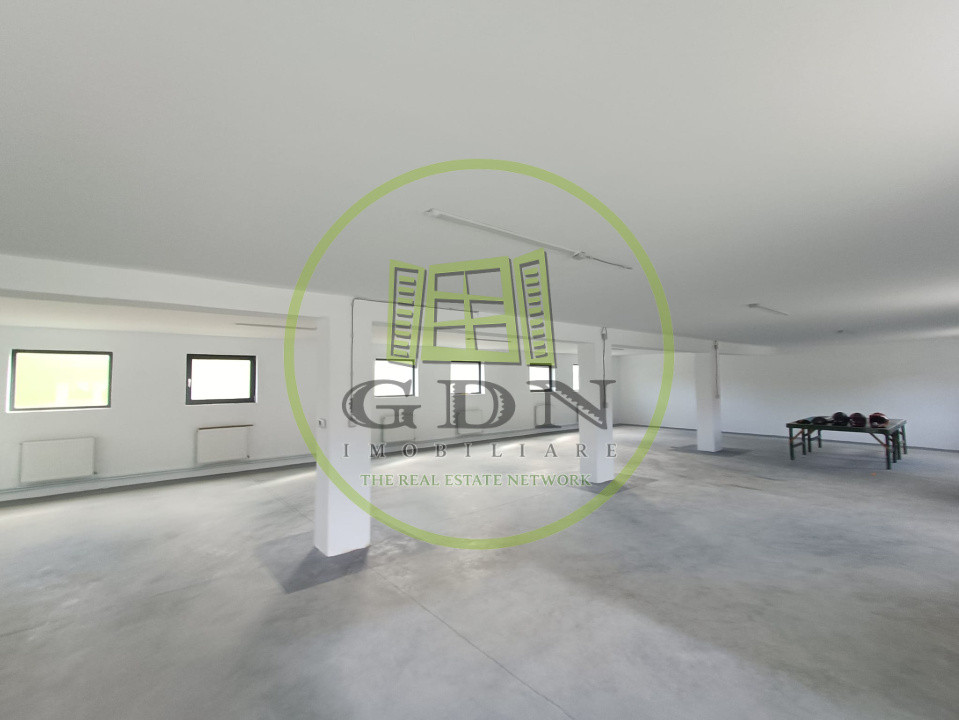 Spatiu comercial de închiriat / hală depozitare / producție 