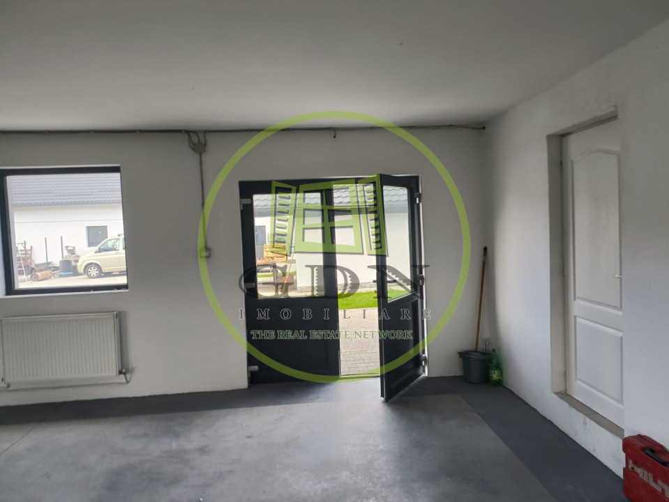 Spatiu comercial de închiriat / hală depozitare / producție 