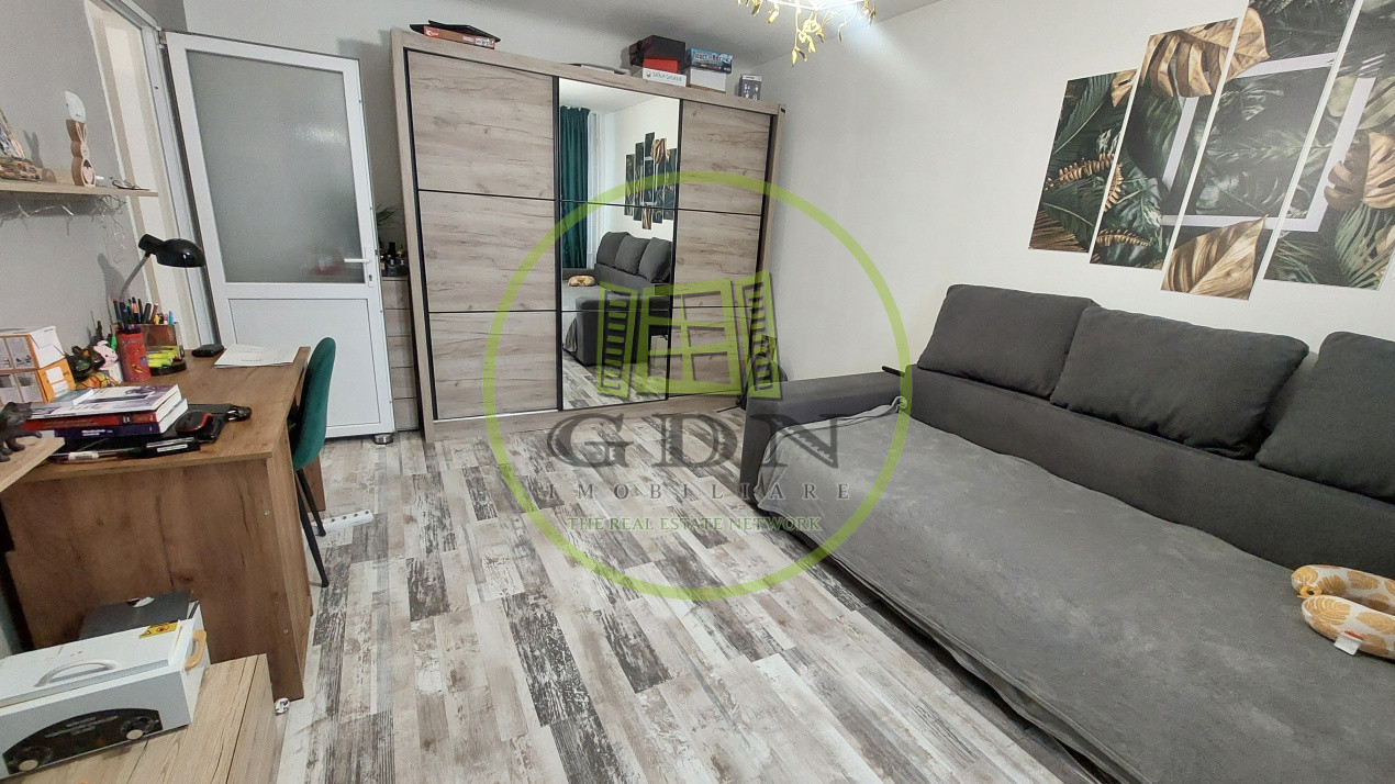 Garsoniera decomandata, 36 mp, etajul 3, Cartier Sarari zona liceul Henri Coanda