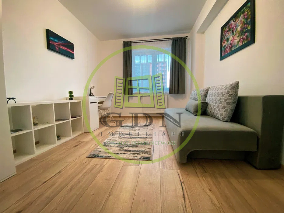 Apartament 3 camere ,Zona Coresi 