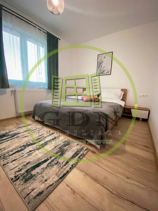 Apartament 3 camere ,Zona Coresi 