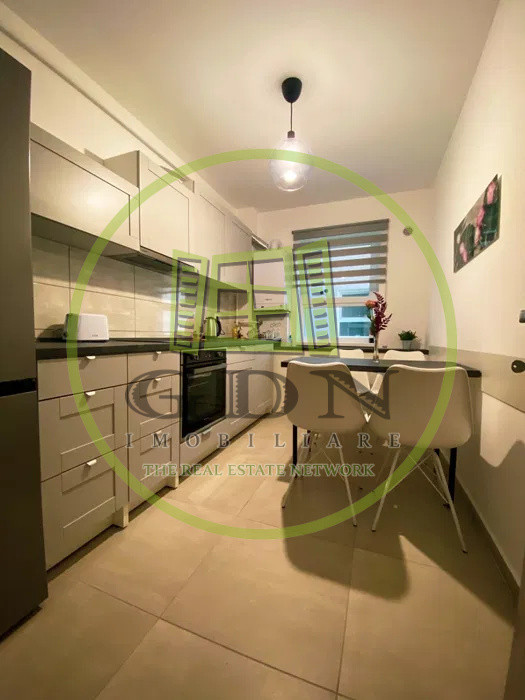 Apartament 3 camere ,Zona Coresi 