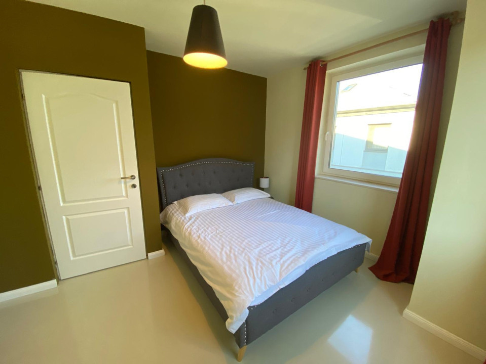 Închiriere penthouse deosebit cu 4 camere, zona Colina