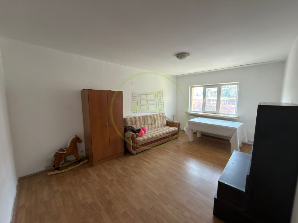 Apartament 2 camere, decomandat, cartier Brazda lui Novac, zona Regia de tutun