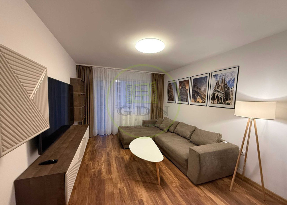 Apartament 2 camere + Loc parcare - renovat recent - zona Tractorul