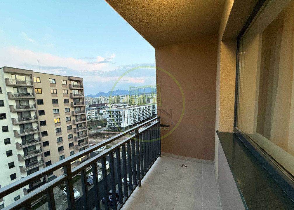 Apartament 2 camere + Loc parcare - renovat recent - zona Tractorul