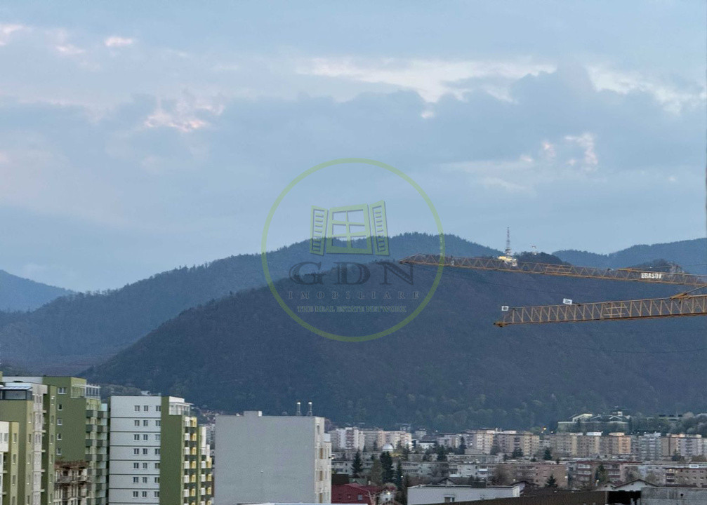 Apartament 2 camere + Loc parcare - renovat recent - zona Tractorul