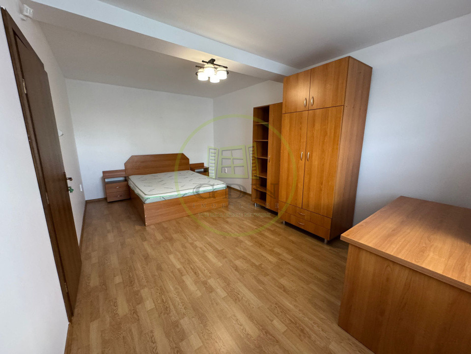 Închiriere apartament cu 1 cameră, Centru (parcare inclusă)