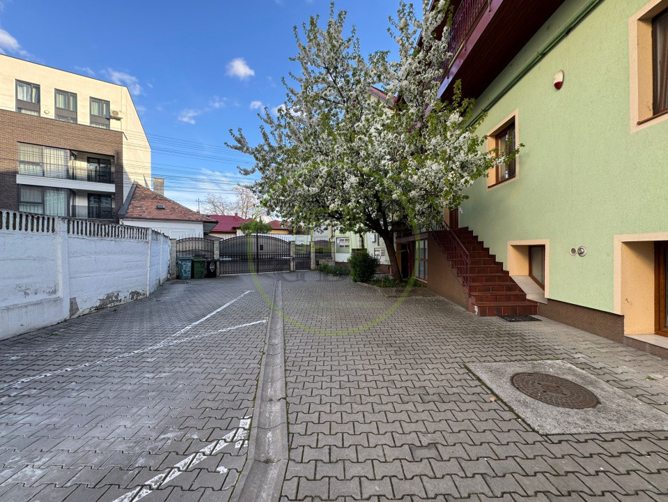 Închiriere apartament cu 1 cameră, Centru (parcare inclusă)