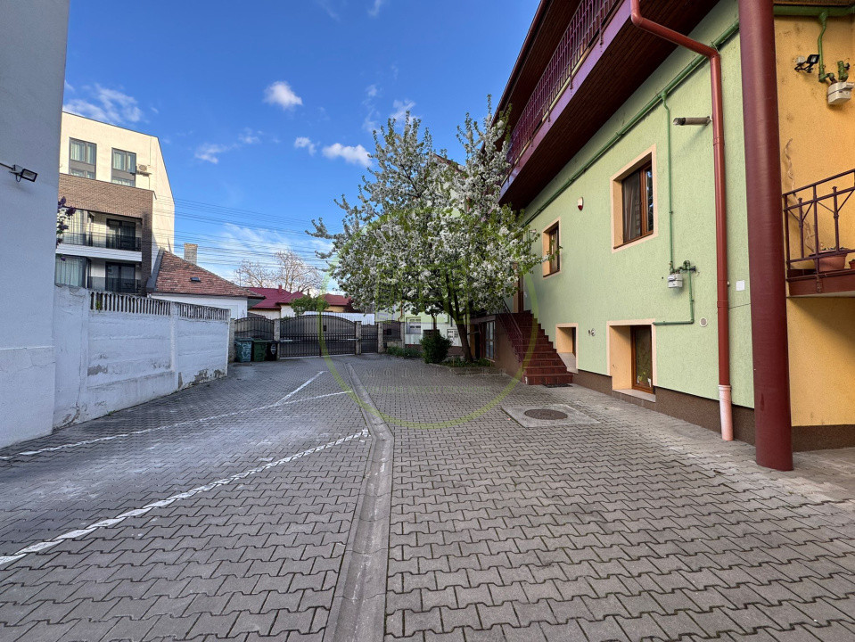 Închiriere apartament cu 1 cameră, Centru (parcare inclusă)