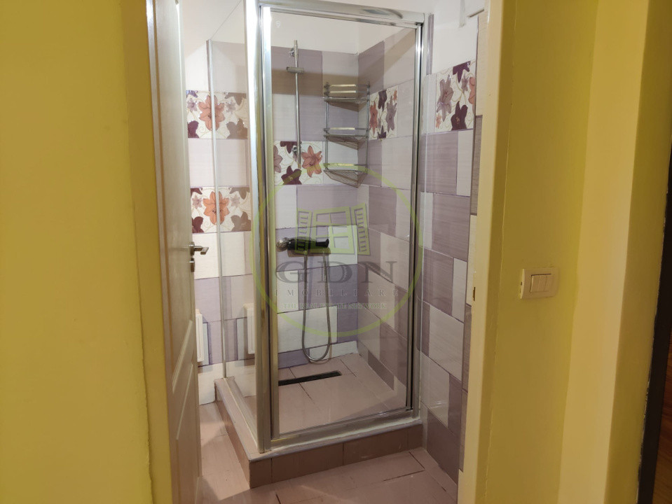 Apartament in zona UMF de vânzare 