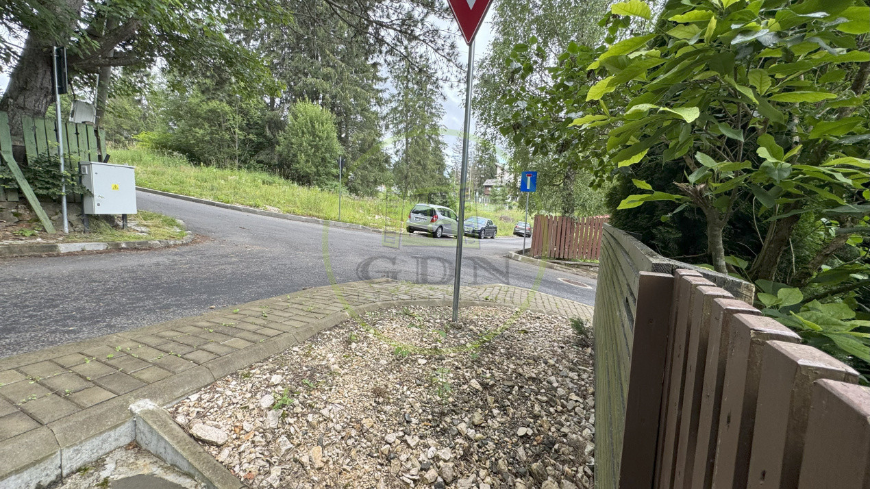 Vilă deosebită în Predeal – Cioplea | 210 mp | 5 camere | teren 500 mp|mobilata